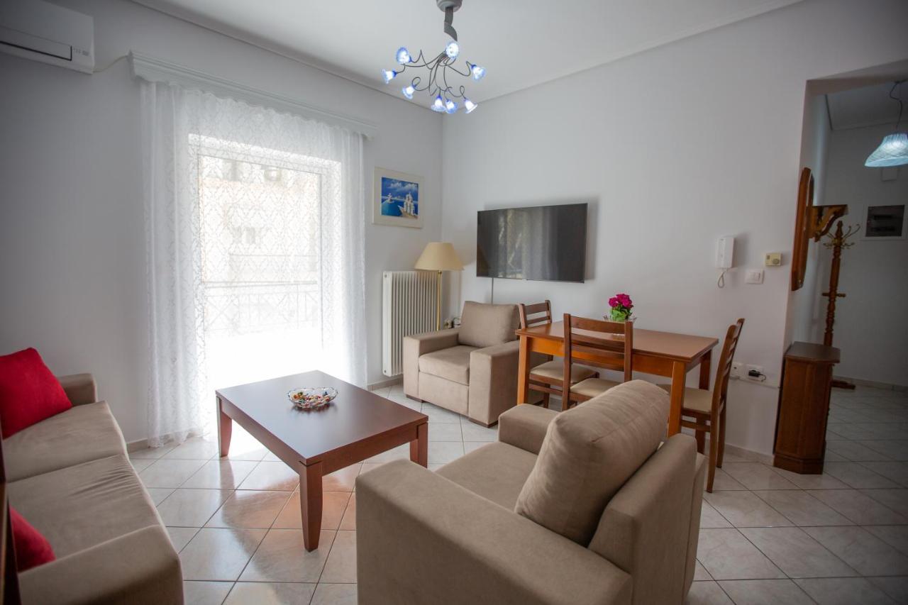 Poly'S Charming Home - City Center & Near The Beach 2Bedroom Apartment Nafpaktos Esterno foto